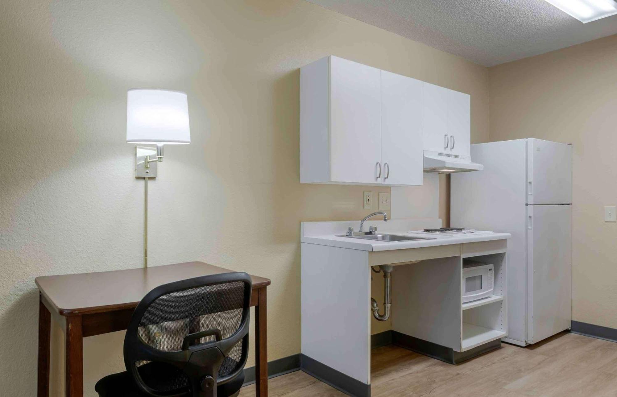 Extended Stay America Suites - Los Angeles - Long Beach Airport Екстериор снимка